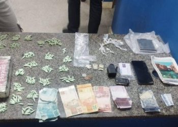 Crack, cocaína, K9 são apreendidas em Simões Filho