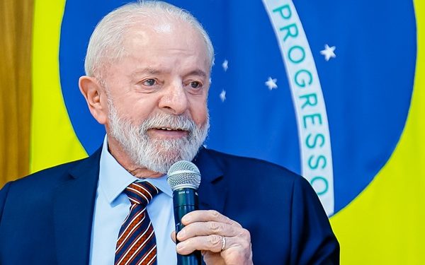 Avaliação do governo Lula se mantém estável com 33% de aprovação, aponta Quaest