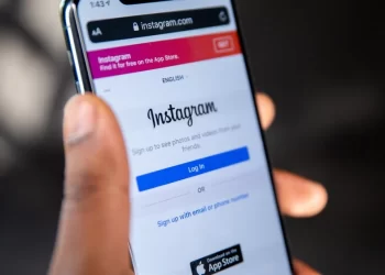 WhatsApp, Instagram e Facebook fora do ar: usuários reportam instabilidades nesta quarta