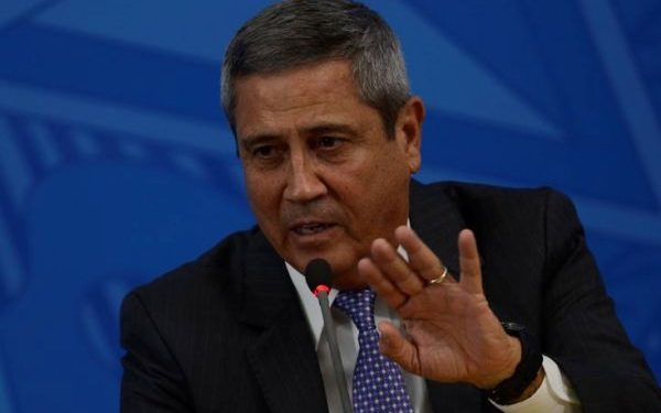 Braga Neto, ex-ministro de Bolsonaro, é preso pela PF no Rio de Janeiro