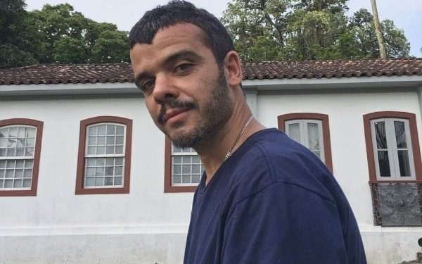 Suspeito de envolvimento em assassinato de ex-ator mirim é morto pela polícia