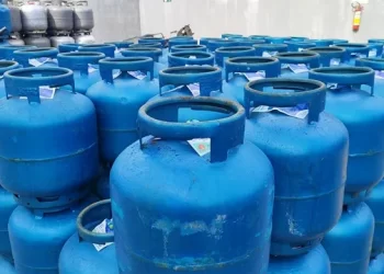 Moradores de Candeias devem desembolsar até R$ 135 em novo preço do botijão de gás