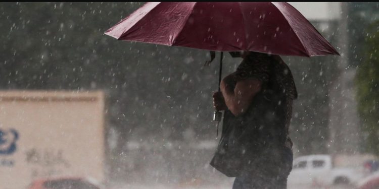 Inmet emite alerta de chuvas intensas para Bahia e outros estados