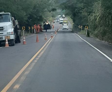 APÓS DENÚNCIA DO JORNAL CANDEIAS, EMPRESA INICIA MANUTENÇÃO NA PONTE DA BA-523
