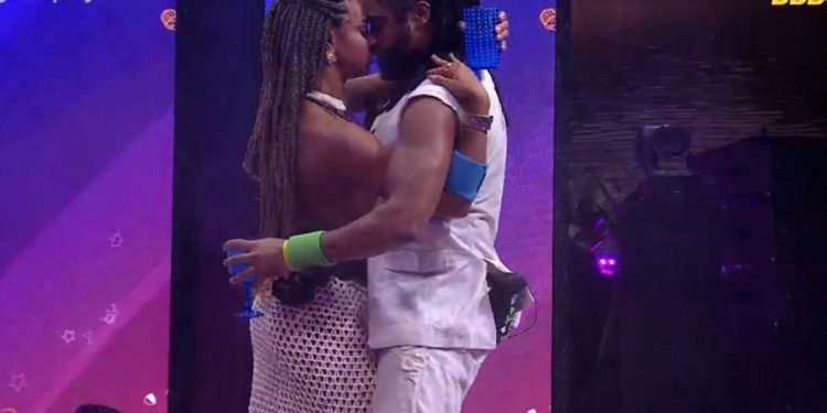 BBB 25: O Amor está no ar! Aline e Diogo protagonizam o primeiro beijo da edição