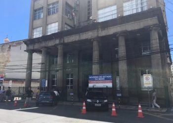 NEM A POLÍCIA ESCAPA: Delegada é assaltada quase na porta da sede da Polícia Civil em Salvador