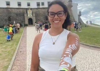 Operação policial prende dois homens durante investigação sobre morte de nutricionista na Bahia