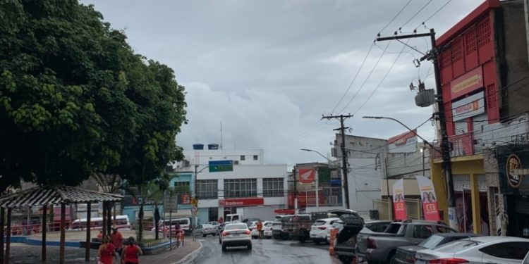 Chuvas acompanhadas por trovoadas devem chegar a Candeias nos próximos dias