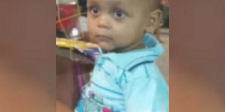 Bebê de um ano morre após se afogar em balde no interior da Bahia