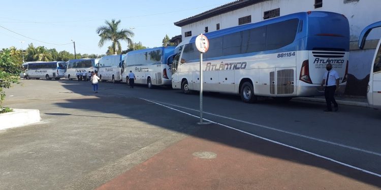 Estudantes universitários de São Francisco do Conde denunciam falta de transporte