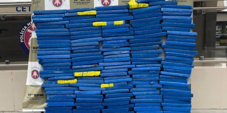 OPERAÇÃO GARRA DE ARQUIMEDES: Polícia Militar apreende 182 kg de maconha em Itabuna