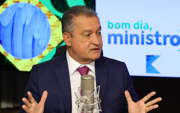 Rui Costa sugere troca de laranja por outra fruta diante da alta de preços