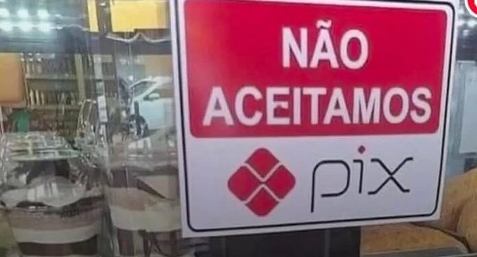 DINHEIRO EM ESPÉCIE CIRCULANDO: Comerciantes estão rejeitado Pix como forma de pagamento