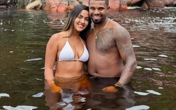 Davi assume namoro com dentista; confira