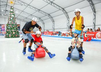 Em tarde de inclusão, crianças autistas vivem experiência de patinar no gelo