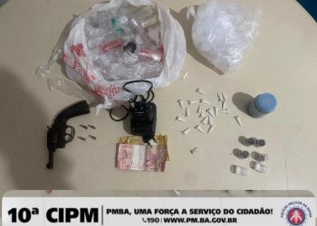 PETO apreende arma de fogo e drogas em São Sebastião do Passé