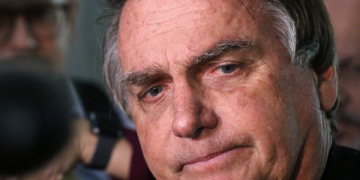 Bolsonaro acumula três pedidos de passaporte negados e aguarda nova decisão para posse de Trump