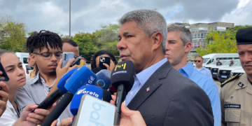 Jerônimo confirma aumento na tarifa do metrô e defende qualidade do serviço