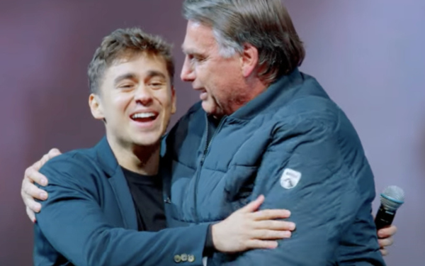 Bolsonaro elogia Nikolas Ferreira e cita orgulho em ter o deputado no PL