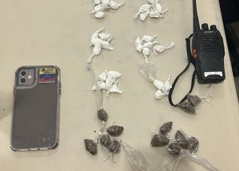 Homem é preso com drogas em Candeias