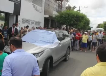 Advogado é executado dentro de veículo no Centro de cidade baiana