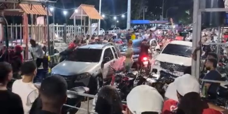 Chuva de Garrafas e Briga Generalizada São Registradas no Bar Caminho de Casa, em Candeias