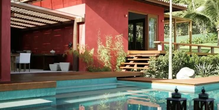 Deputado baiano aluga imóvel de luxo de empresário acusado de corrupção e reage ao ser questionado por jornalista: “tomar no c”*