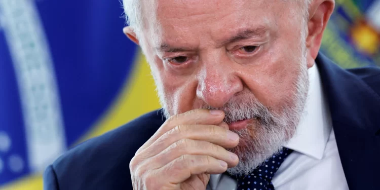 Aprovação de Lula cai a 24% e é a pior de todos os seus mandatos, aponta Datafolha