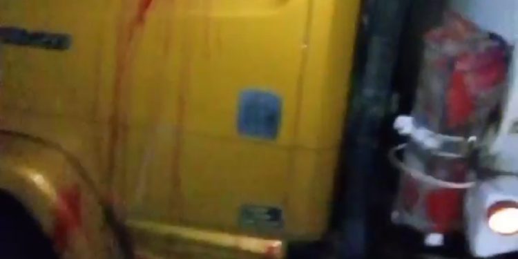 Homem é assassinado dentro de caminhão em Candeias