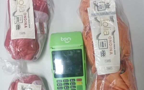 VENDA PROIBIDA: homem é preso tentando comercializar abadás de camarote da PM