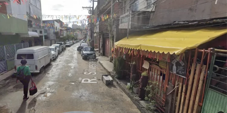 Mulher reage a agressões e crava faca no peito do marido em Salvador