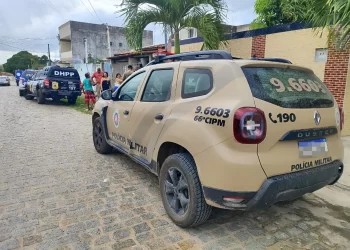 Pedreiro mata esposa e tenta tirar a própria vida em Feira de Santana