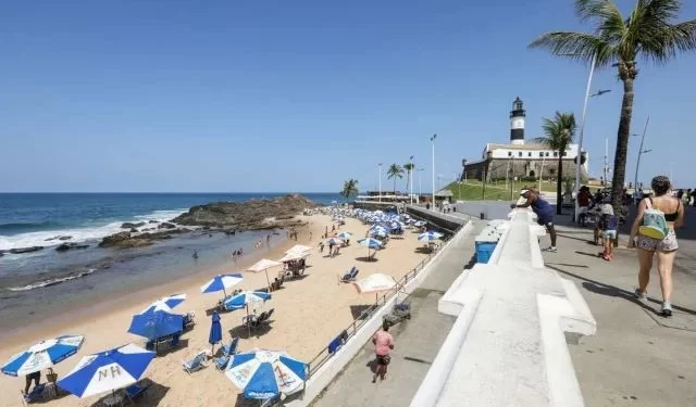 Projeto de Lei prevê multa de até R$ 15 mil para caixas de som nas praias de Salvador