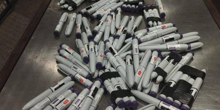 Receita Federal apreende 100 canetas de Mounjaro em voo internacional para Salvador