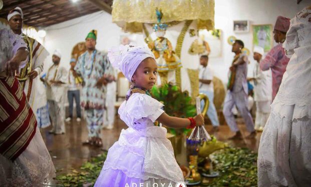 Mãe denuncia omissão de professores após agressão por intolerância religiosa em escola de São Francisco do Conde
