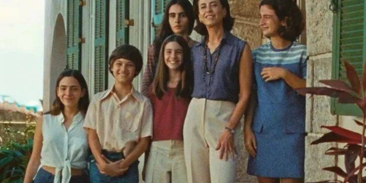 ‘Ainda Estou Aqui’ atinge terceira maior bilheteria global entre filmes brasileiros