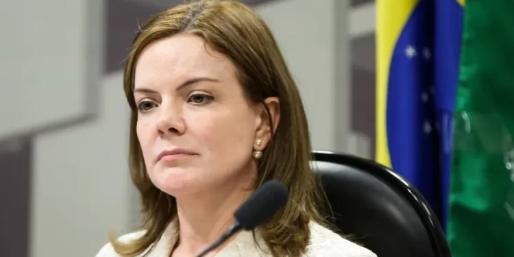 Gleisi Hoffmann assume Secretaria de Relações Institucionais nesta segunda-feira (10)