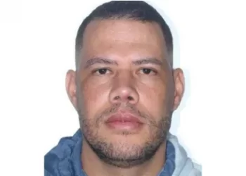 Foragido, gerente do PCC leva ‘baculejo’ na Paralela após curtição no Carnaval