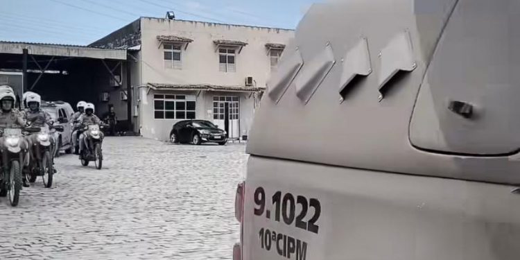 SE REVOLTOU COM ‘BACANAL’: Policial alvo de operação em Candeias; saiba detalhes