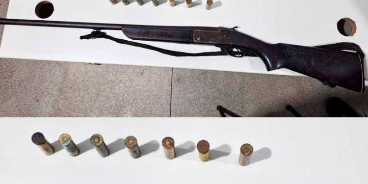 FLAGRA NA ZONA RURAL: arma e munições são apreendidas pela Polícia Civil em São Sebastião do Passé