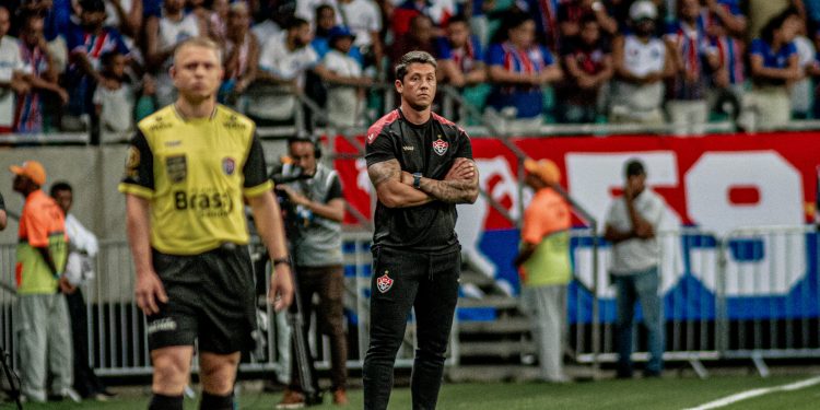 Carpini esculhamba rival do Bahia na Liberta: “Náutico é melhor”