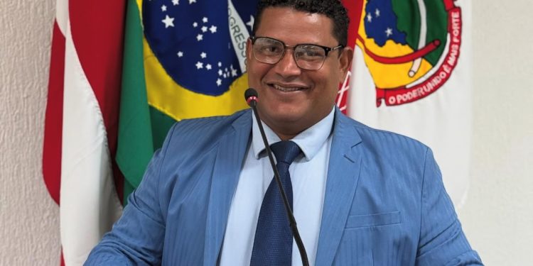 Valdir Cruz chama Sargento Francisco de mentiroso e desafia: “faça um vídeo de uma rua que você fez em Passagem”; “só fez tapa buraco”