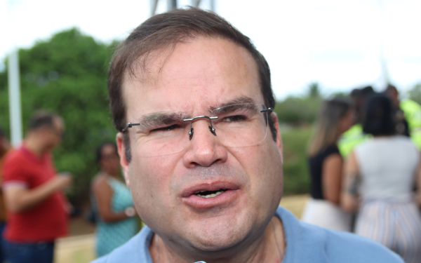 Cacá Leão apoia federação entre PP e União Brasil e descarta aliança com PT na Bahia