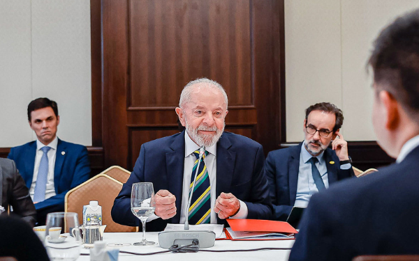 ‘Ao invés de chorar, caia na realidade’, diz Lula após Bolsonaro virar réu