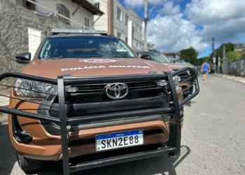 “Nós não vamos baixar a guarda”, diz governador em entrega de novas viaturas