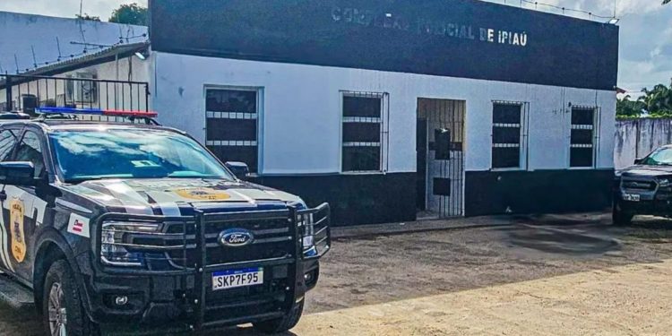 PAGAVA R$100: casal é preso por abusar de adolescente de 12 anos; vítima era paga para sofrer violência