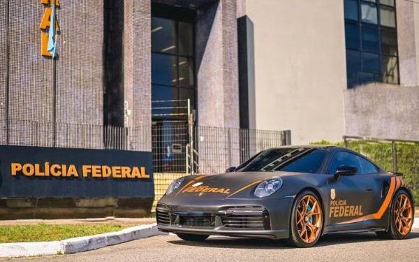 PF personaliza Porsche de R$ 1,5 milhão para virar viatura apreendido em operação