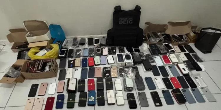 Polícia localiza desmanche de celulares roubados no Carnaval de Salvador