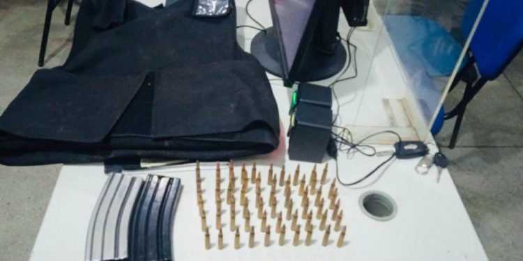 Sete são presos com munições de fuzil em São Sebastião do Passé