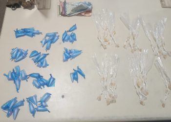 Tentaram voar de moto, mas aterrissaram na 20ª DT: homem é preso com drogas após tentar fugir do PETO em Candeias